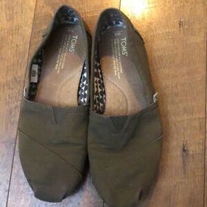 Toms khaki color loafer